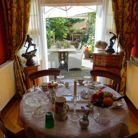 Emma's Bed & Breakfast Den Haag